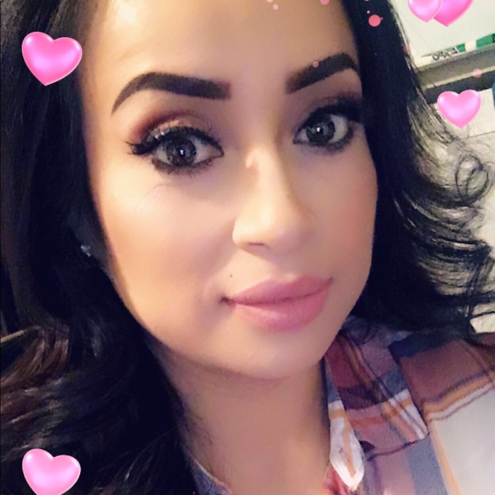 Meet your Posher, Vanessa